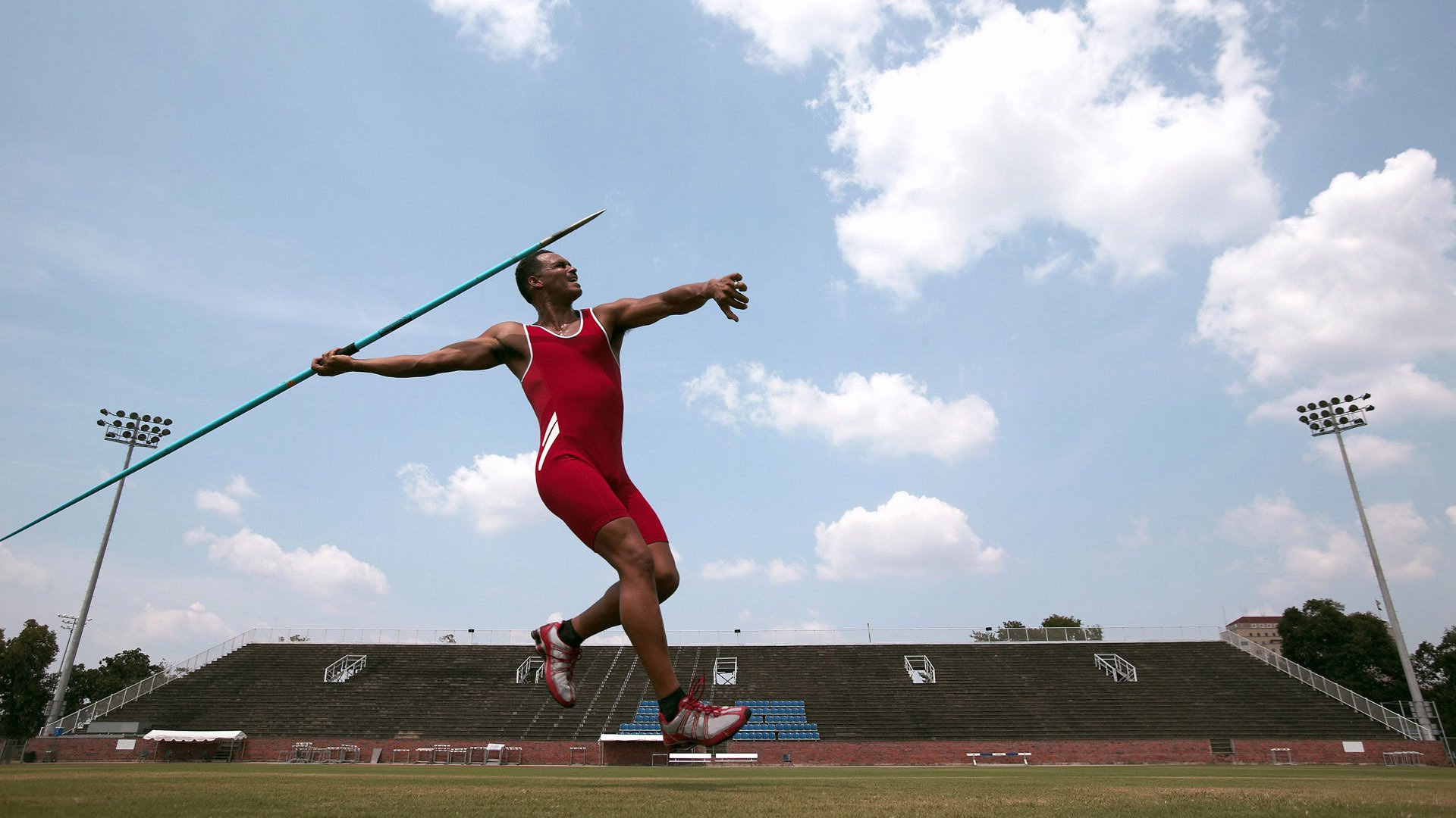 “足球+音乐+影像”多元文化产业融合,开创行业新局面,音乐与足球的融合课题